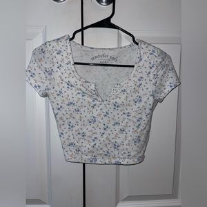 White and floral crop